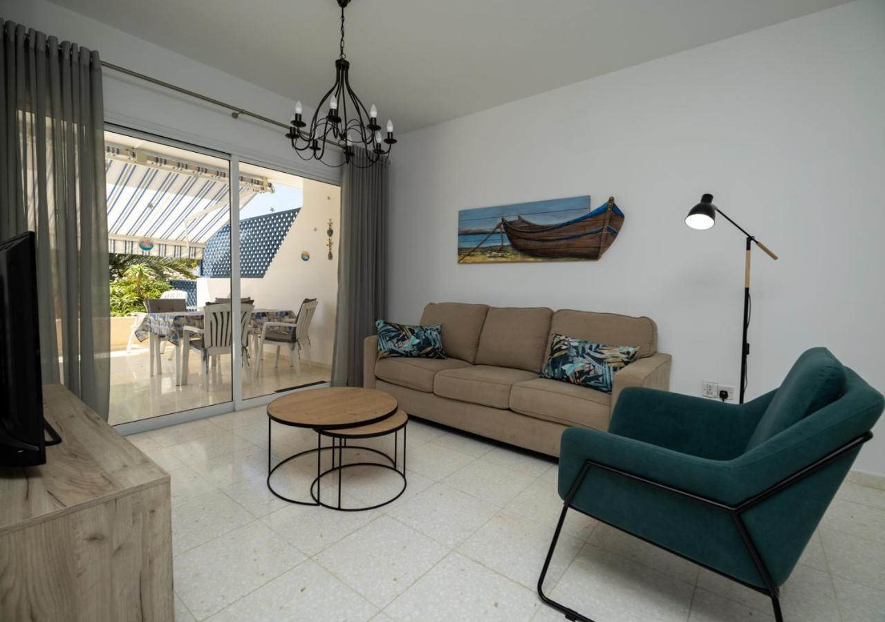 105 Kings Palace - Fabulous 2 Bed, 2 Bath, Large Patio With Garden - Sea Views Paphos Bagian luar foto